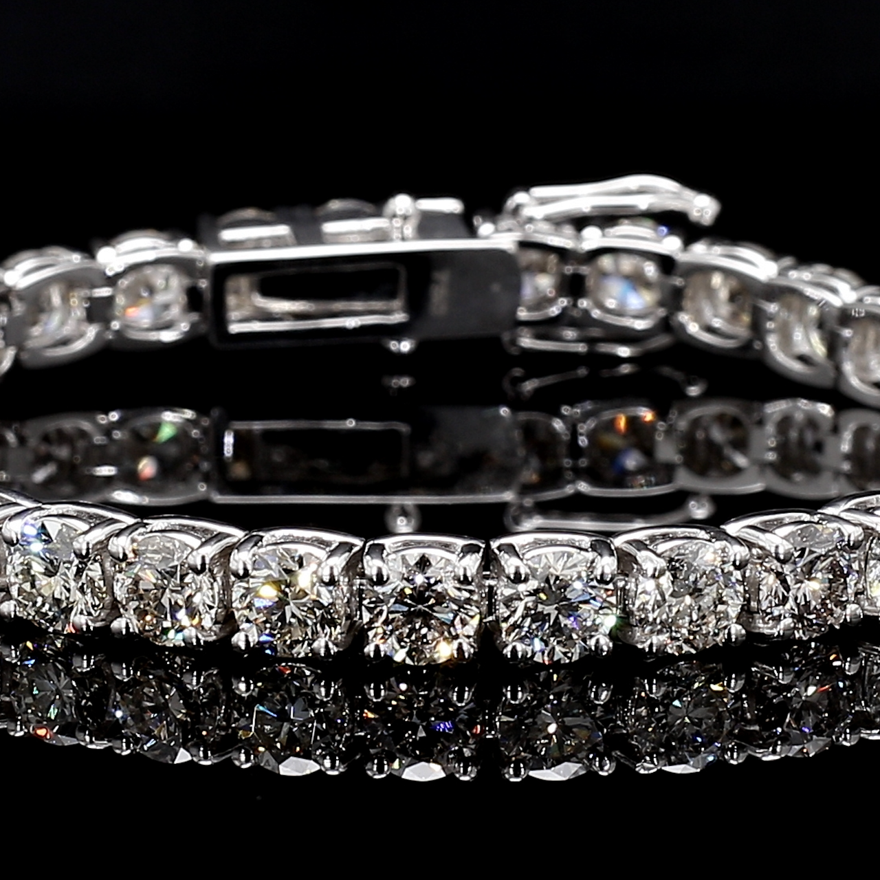 TNCWB120 Natural Diamond Tennis Bracelet 16.31 Carats 18k White Gold 20.3 Grams 