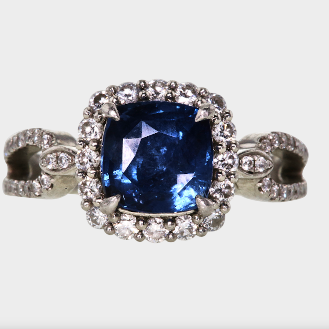 Unheated 2.58Cts Blue Sapphire GIA Ring GIA# 6194835507