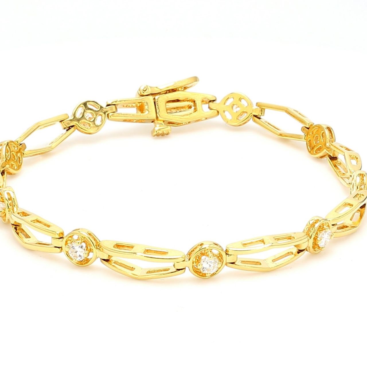 7' Bracelet in 18K YG with 4-prong set round diamonds.  D0.60ct.t.w.