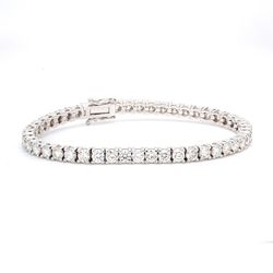 7' Tennis bracelet in 18K WG with 4-prong set (47) round diamonds.  D8.07ct.t.w.