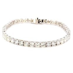 7' Tennis bracelet with 4-prong basket set (45) round diamonds.  D9.42ct.t.w.