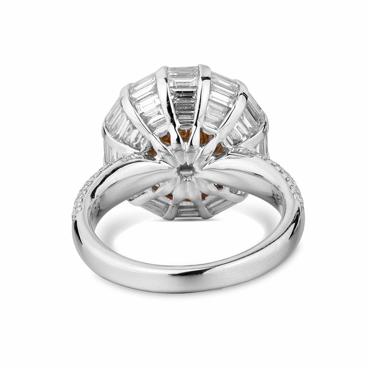 18KWG Round Shape Halo Engagement Ring