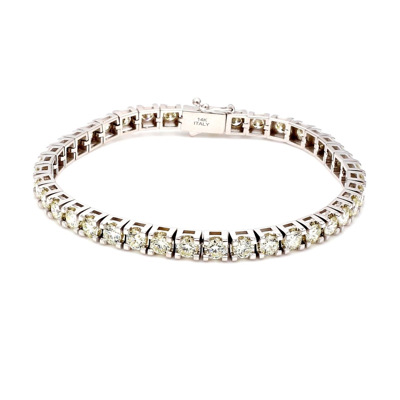 7' Tennis bracelet with prong basket set (404) round diamonds.  D7.47ct.t.w.