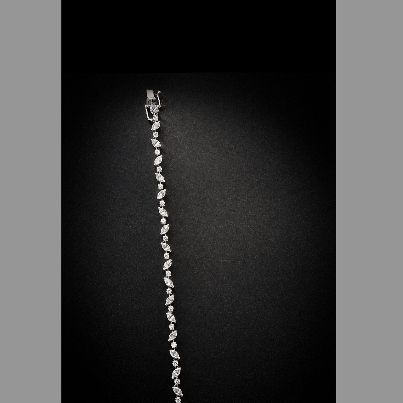 MARQUISE AND ROUND ALTERNATING BRACELET, 14K WG, 10.76 GMS, 5.26 CARAT