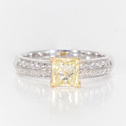 Semi-mount in 18K two-tone with pave set round diamonds.  D0.28ct.t.w.