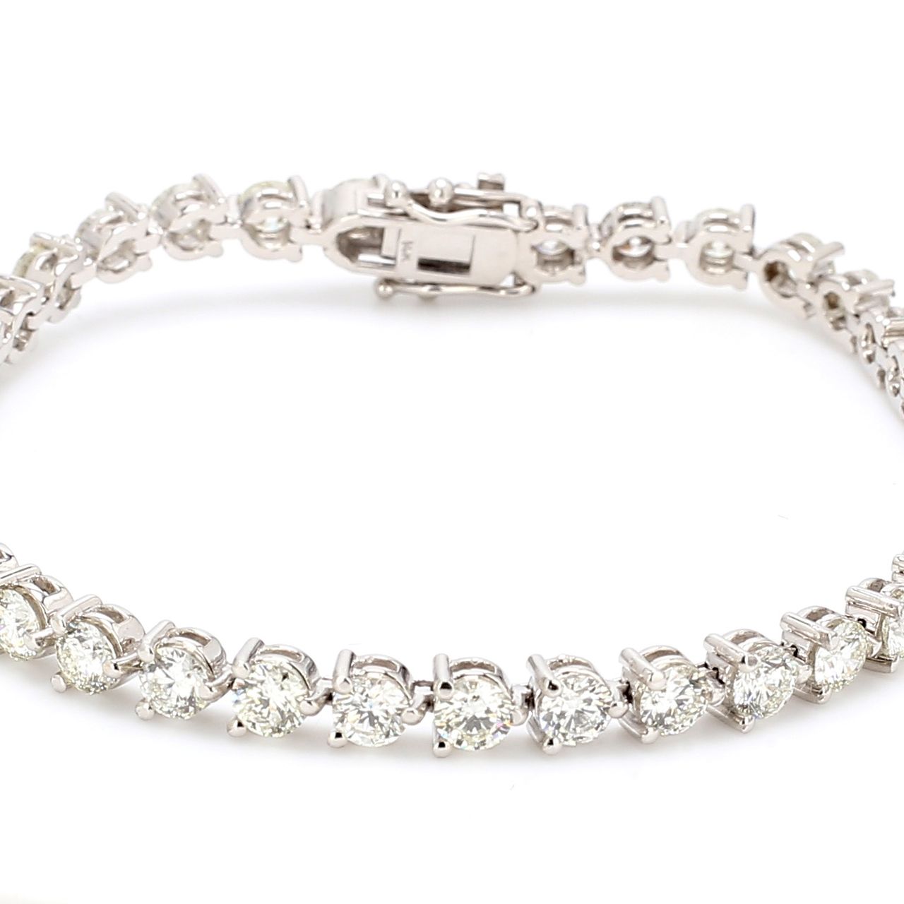 7' Tennis bracelet with 3-prong set (38) round diamonds.  D7.53ct.t.w.