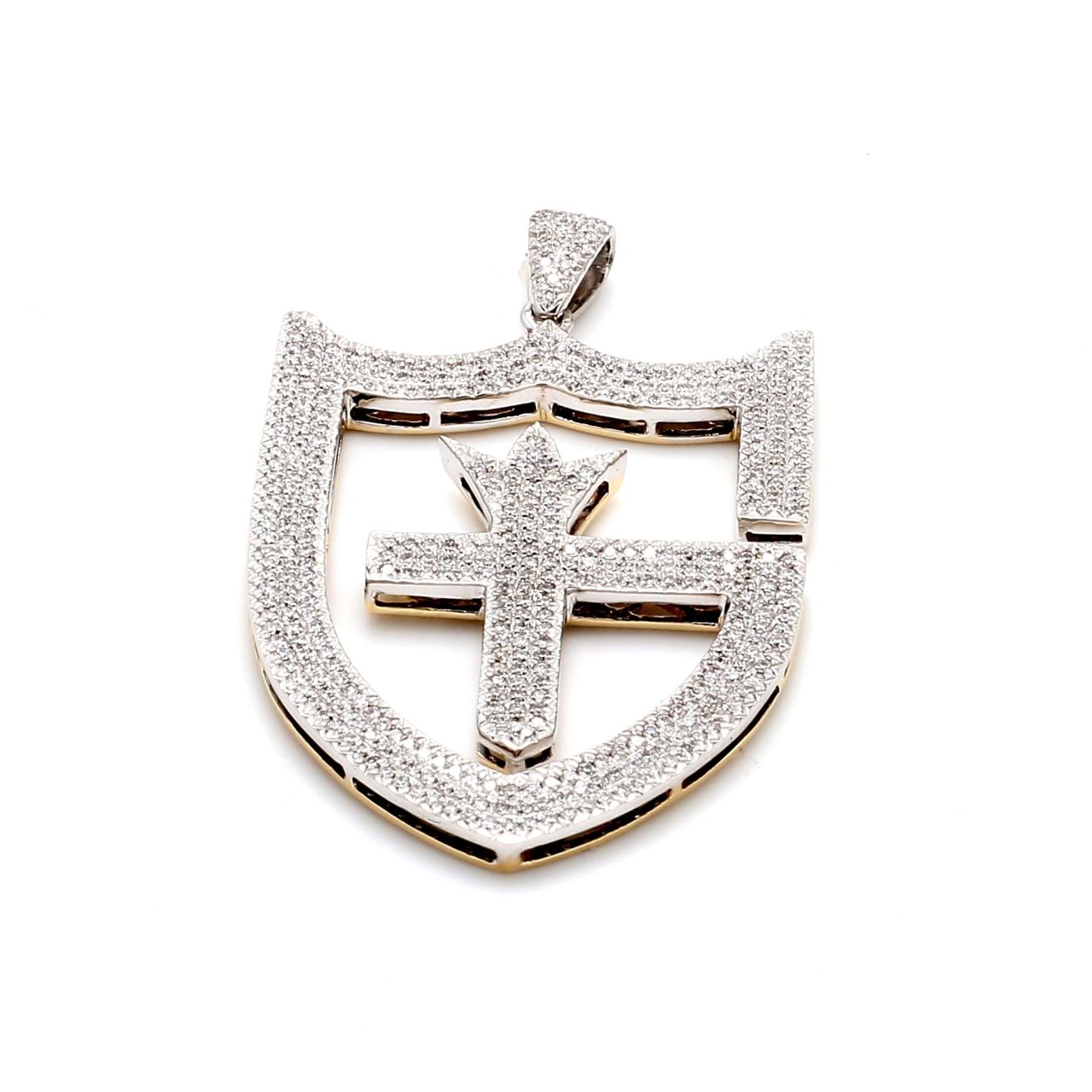 2' G-logo pendant with gallery & 3-row pave set round diamonds.  D2.00ct.t.w.