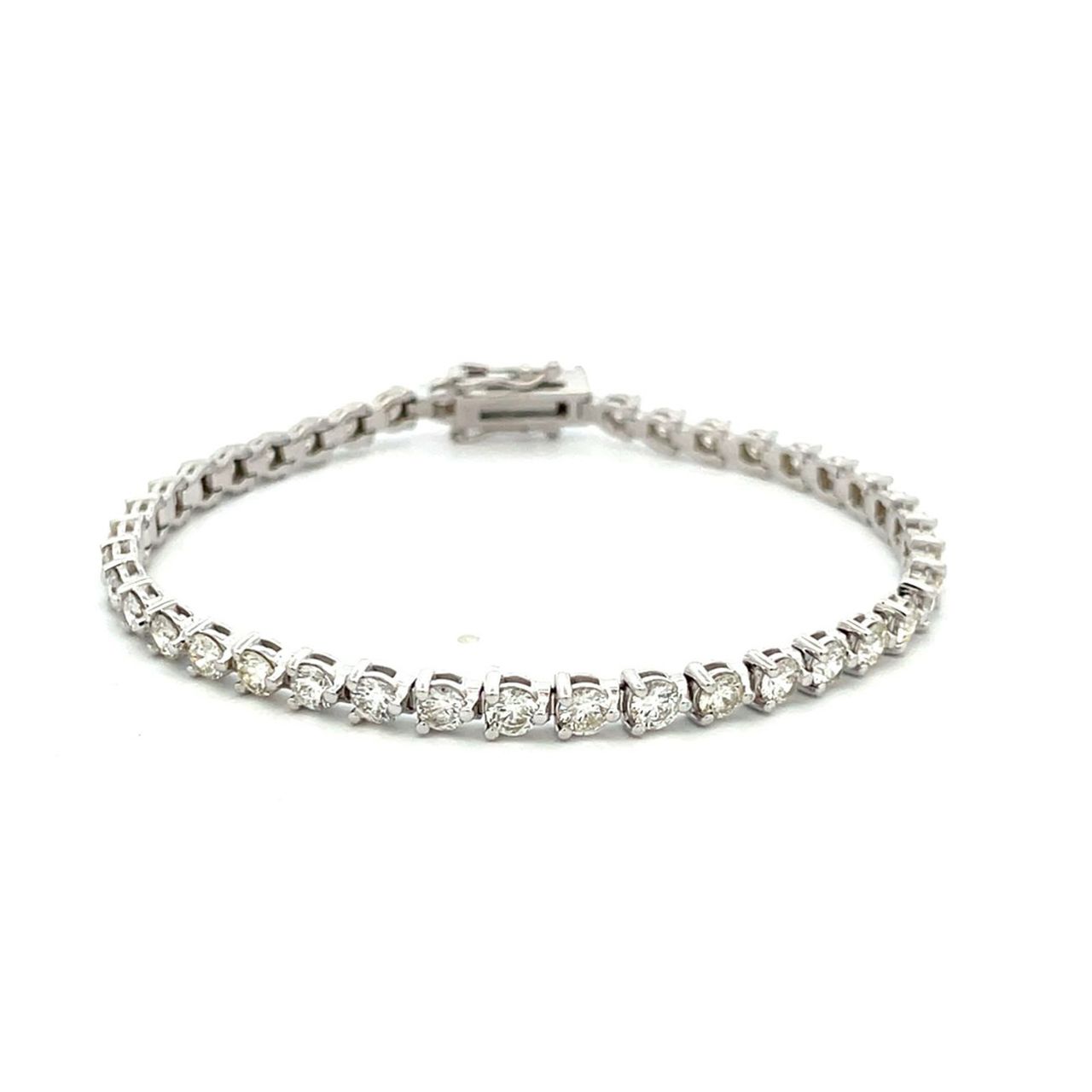 7' Tennis bracelet with 3-prong set (41) round diamonds.  D7.36ct.t.w.