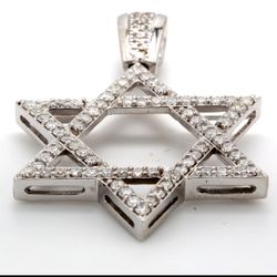 1.75' Star of David pendant with pave set round diamonds.  D1.40ct.t.w.