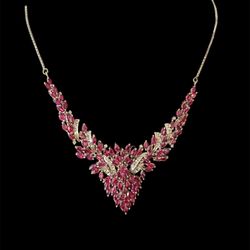 10.01 Carat UNOAERRE Italian Brand Designer Ruby and Diamond Necklace