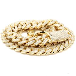 Cuban necklace in yellow gold with pave set round diamonds.  D19.60ct.t.w.