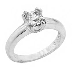 Cushion Shaped Diamond Engagment Ring