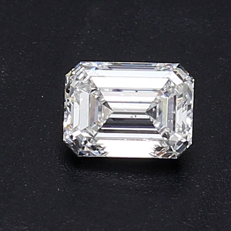 Emerald 0.70ct E VS2