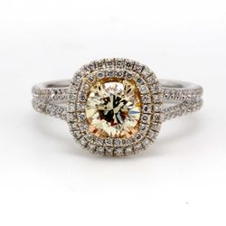 Double halo split-shank semi-mount in 18K WG with pre-set round diamonds.  D0.45ct.t.w.