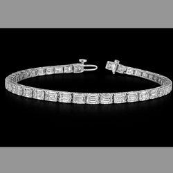 7.75CTS EMERALD CUT BRACELET 