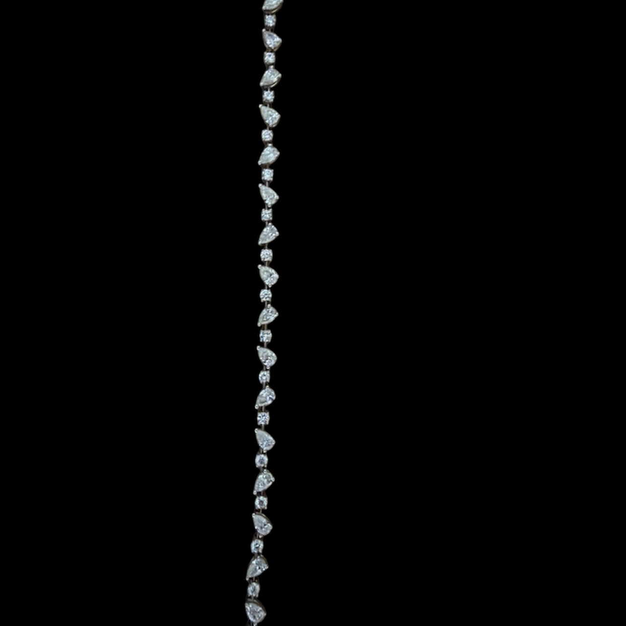 Pear and Round Alternating Diamond Bracelet