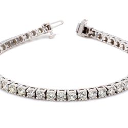 7' Tennis bracelet with 4-prong set (40) round diamonds.  D8.61ct.t.w.