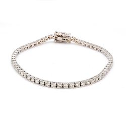 6.5' Tennis bracelet with 4-prong set round diamonds.  D3.55ct.t.w.