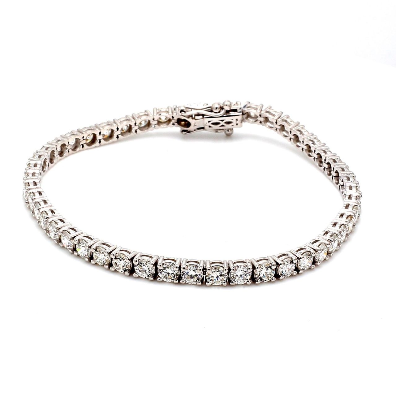 7' Tennis bracelet with 4-prong basket set (41) round diamonds.  D9.74ct.t.w.
