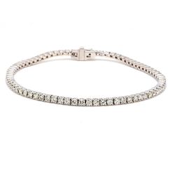 7' Tennis bracelet with 4-prong set round diamonds.  D5.52ct.t.w.