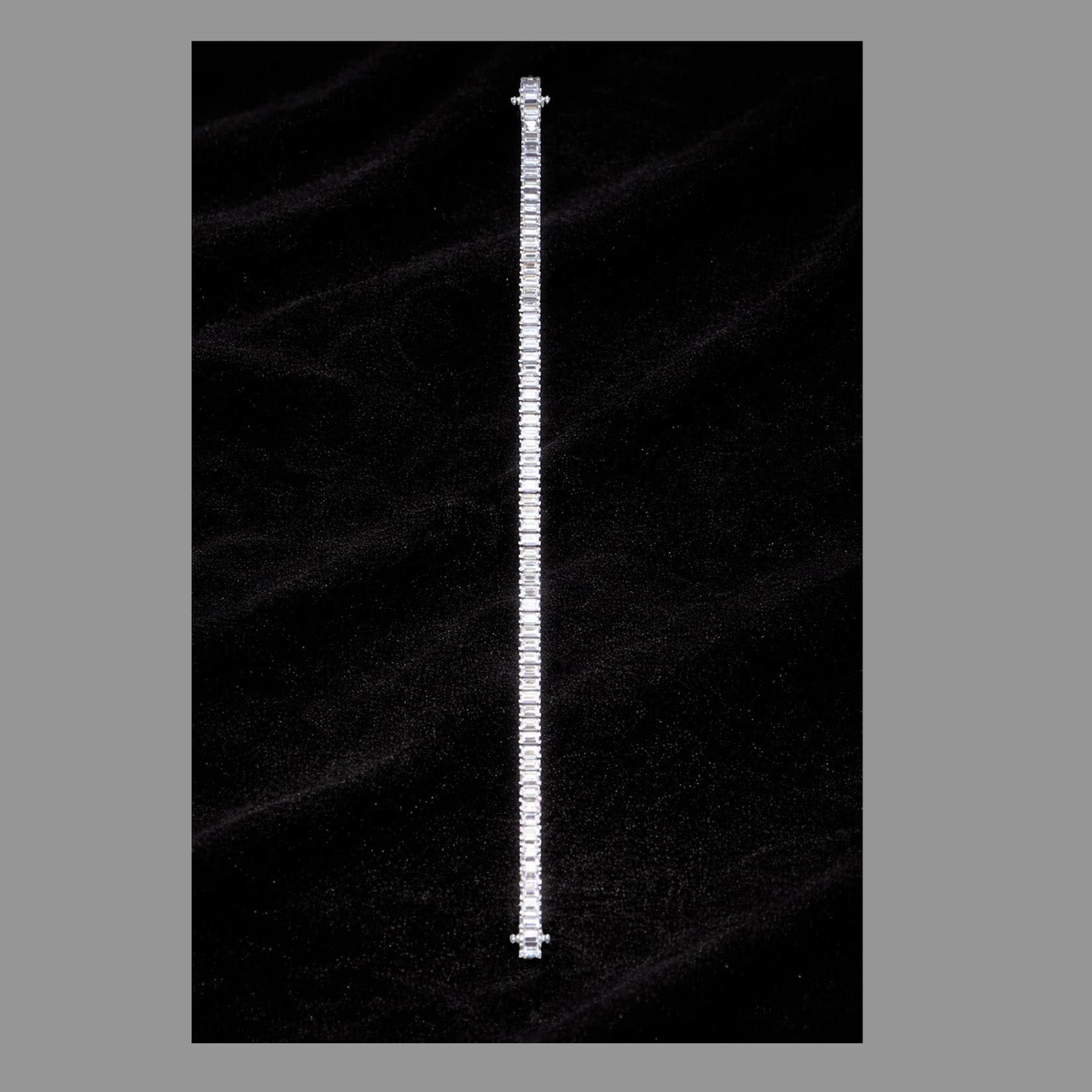 14K WHITE GOLD 4.79CTS BAGUETTE BRACELET 