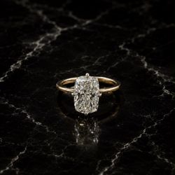 18K YELLOW GOLD ELONGATED CUSHION DIAMOND RING 