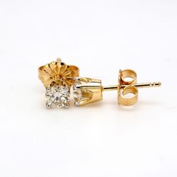 Push back stud earrings in 14K YG with 4-prong set round diamonds.  D0.49ct.t.w.