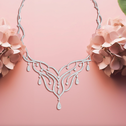 Queen's Collection Necklace