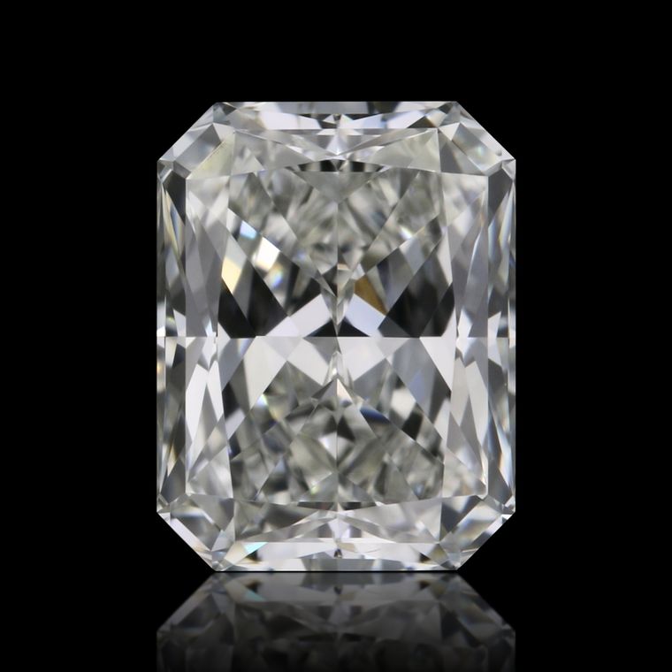 Radiant 0.71ct G VVS2