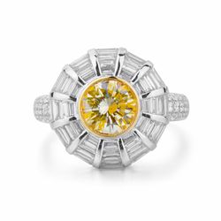 18KWG Round Shape Halo Engagement Ring