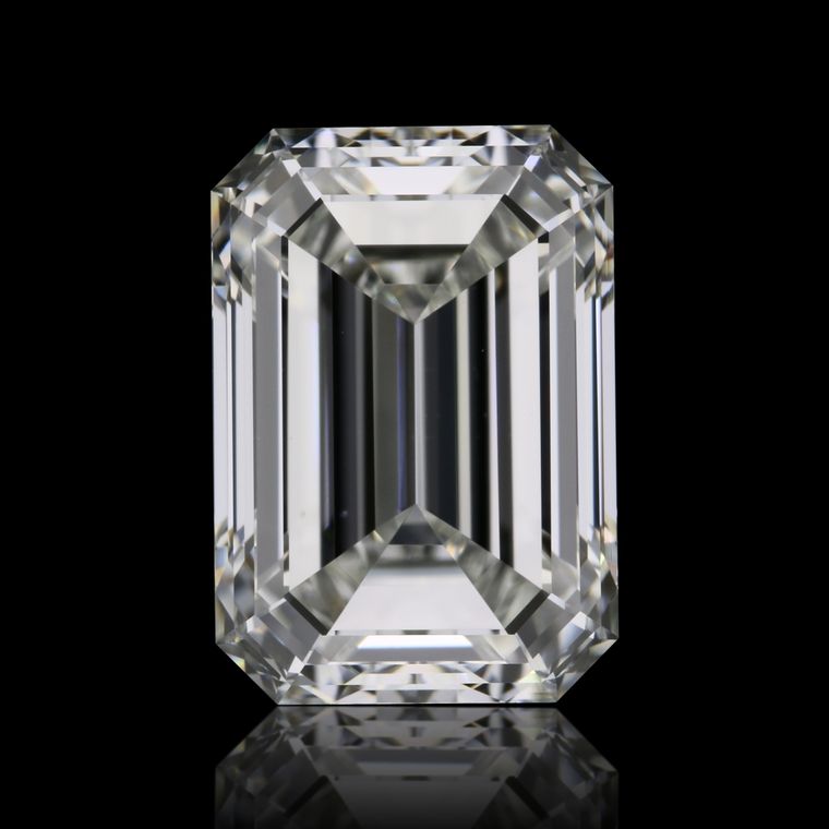 Emerald 2.01ct H VS1